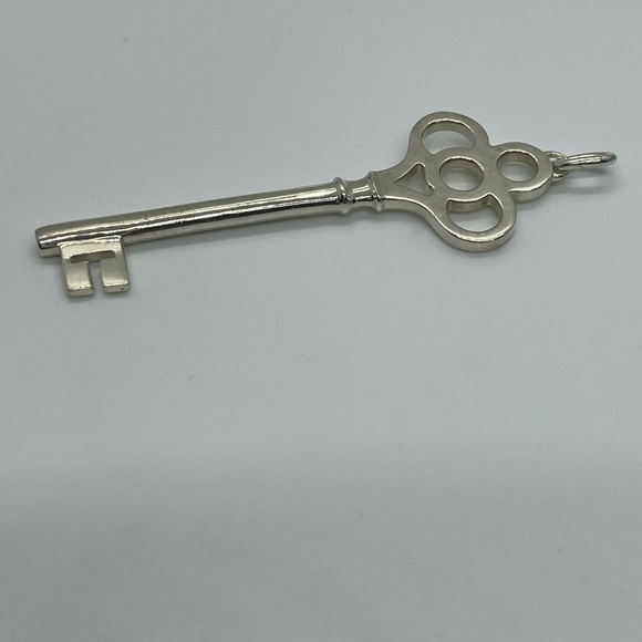 Tiffany & Co. Crown Key Pendant - Picture 8 of 8